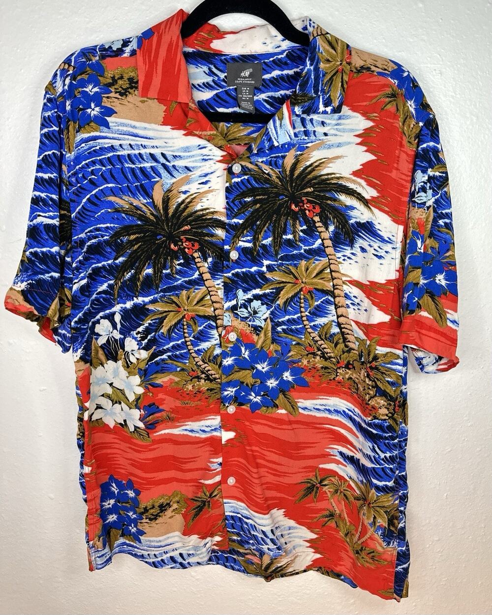 H&M Hawaiian Men’s Button Up Shirt Medium Summer Beach Travel